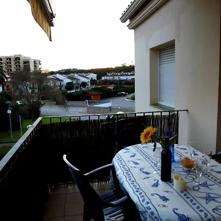 Laura Mar Apartment Palamos